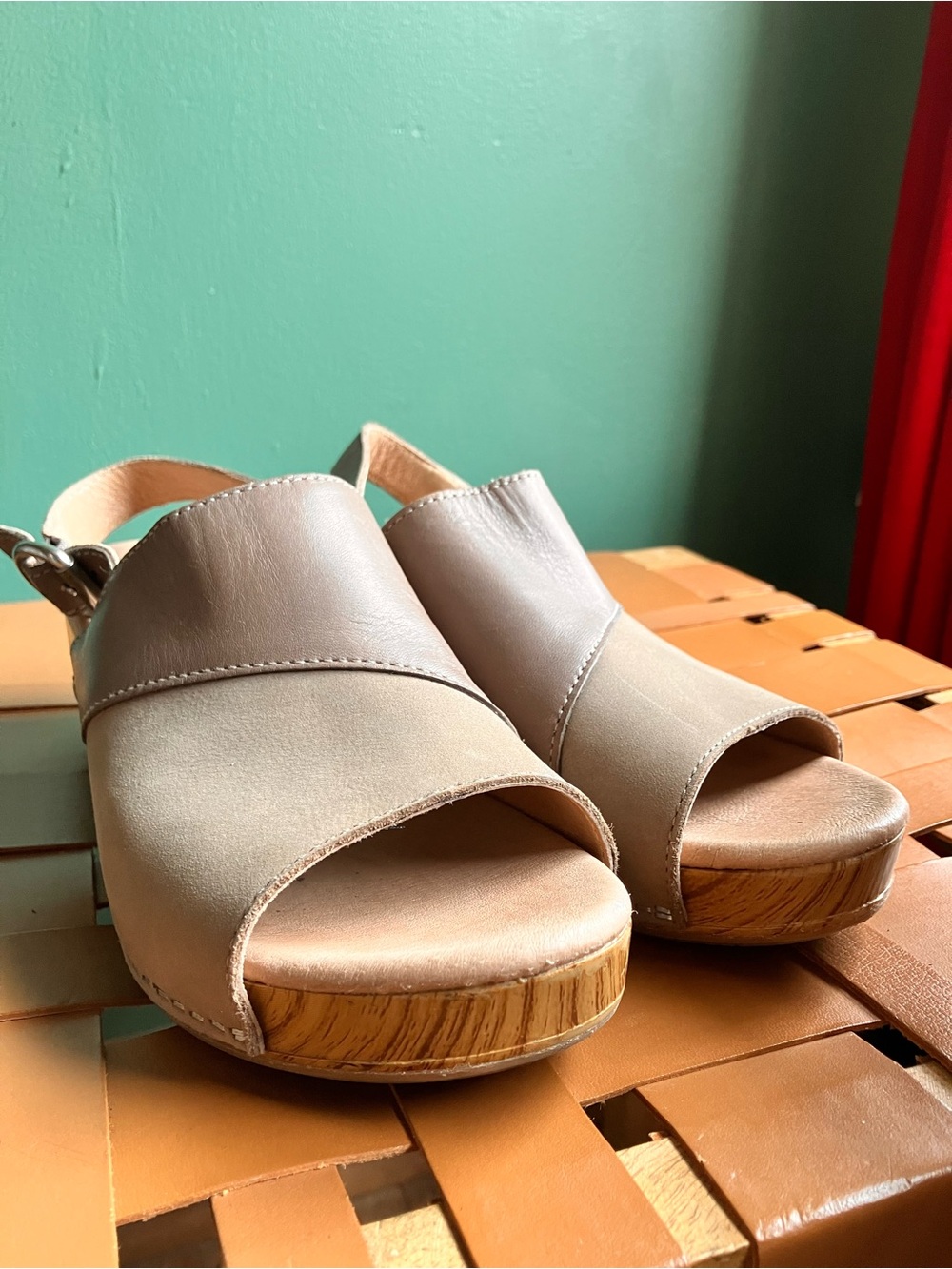 Taupe Madalyn Slingback size 38 Excellent Condition